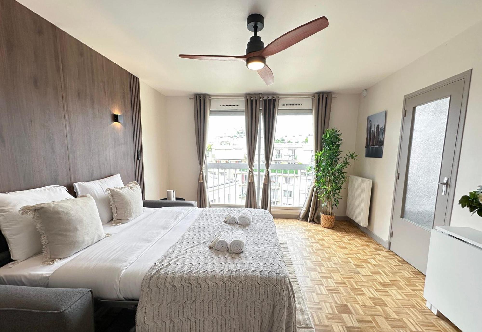 Brand-New Studio With Eiffel Tower View 파리 외부 사진