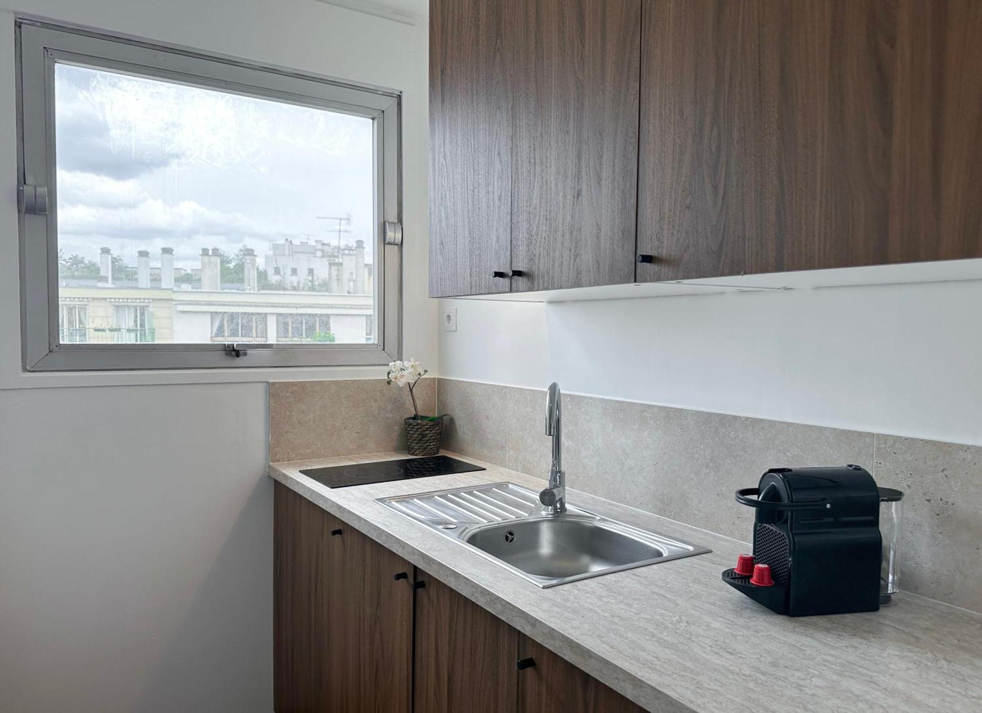 Brand-New Studio With Eiffel Tower View 파리 외부 사진