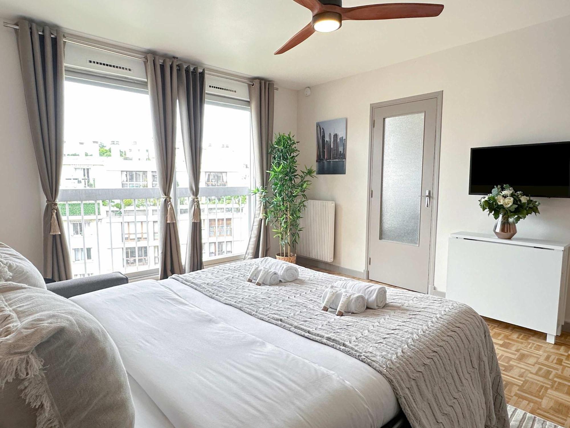 Brand-New Studio With Eiffel Tower View 파리 외부 사진